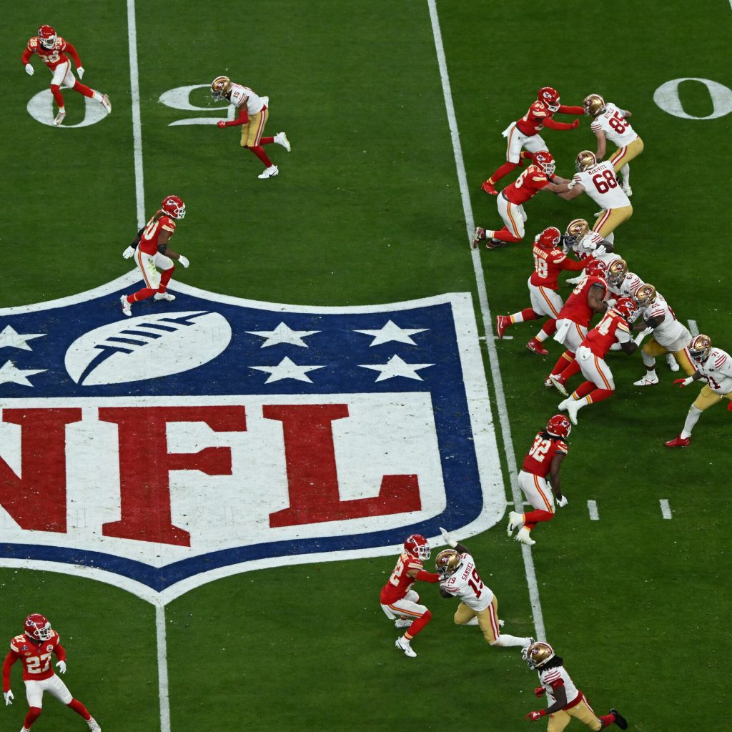 Netflix and the N.F.L. Sign a Three-Season Deal