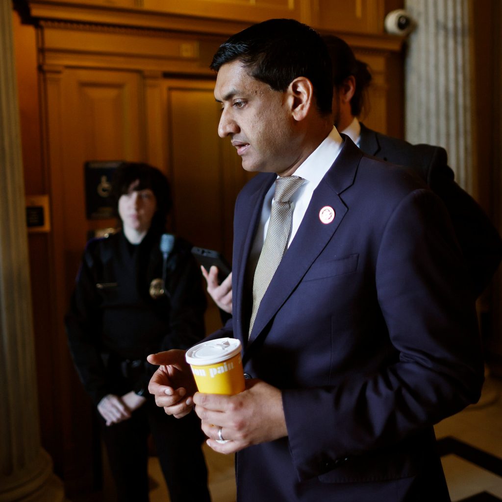 Khanna Explains Opposition to TikTok Bill While Senators Signal Openness