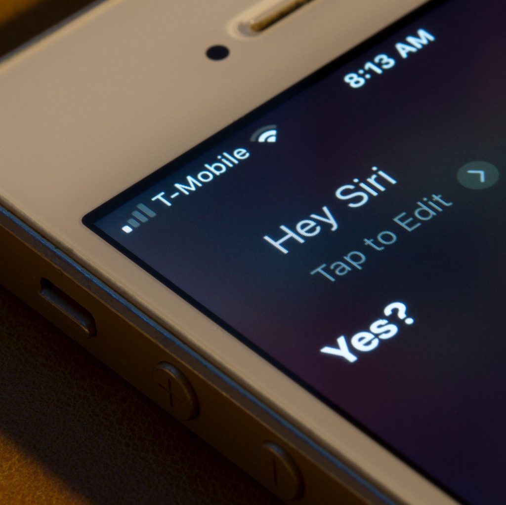 Hey, Siri! Let’s Talk About How Apple Is Giving You an A.I. Makeover.