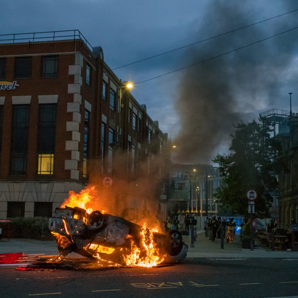 Elon Musk Clashes With Keir Starmer Over Riots in UK