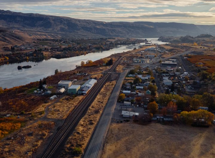 An A.I. Boom Makes Electricians Flock to Central Washington